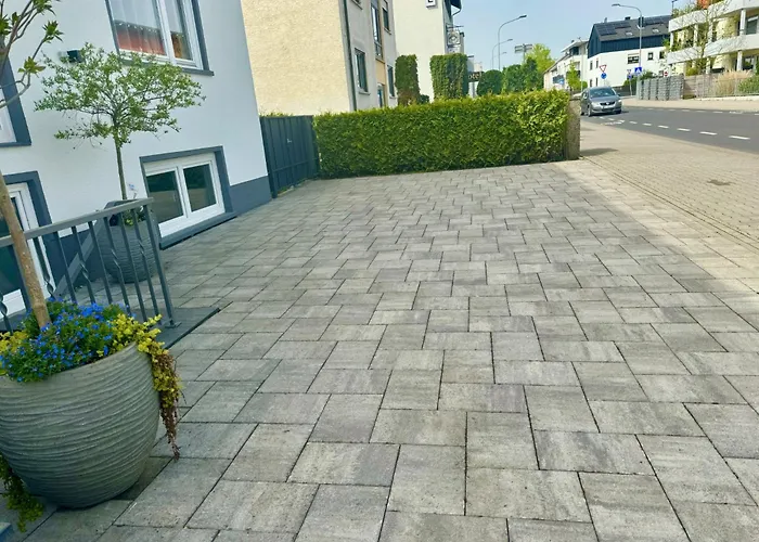 Magisches Doppelzimmer Mit Atemberaubender Wasserfall-Wand In Seligenstadt
