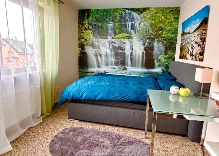 Magisches Doppelzimmer Mit Atemberaubender Wasserfall-Wand In Seligenstadt